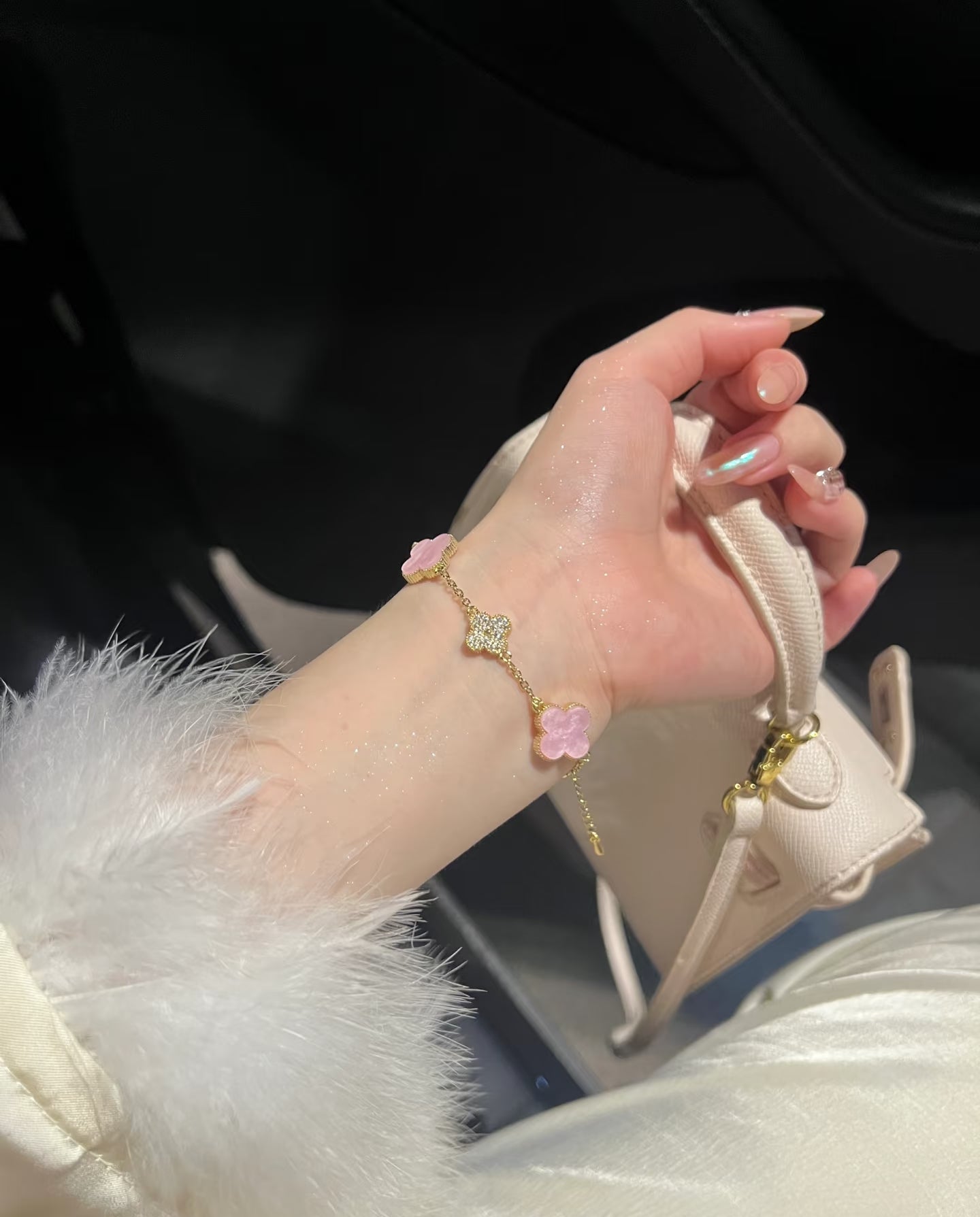 Four-leaf clover bracelet