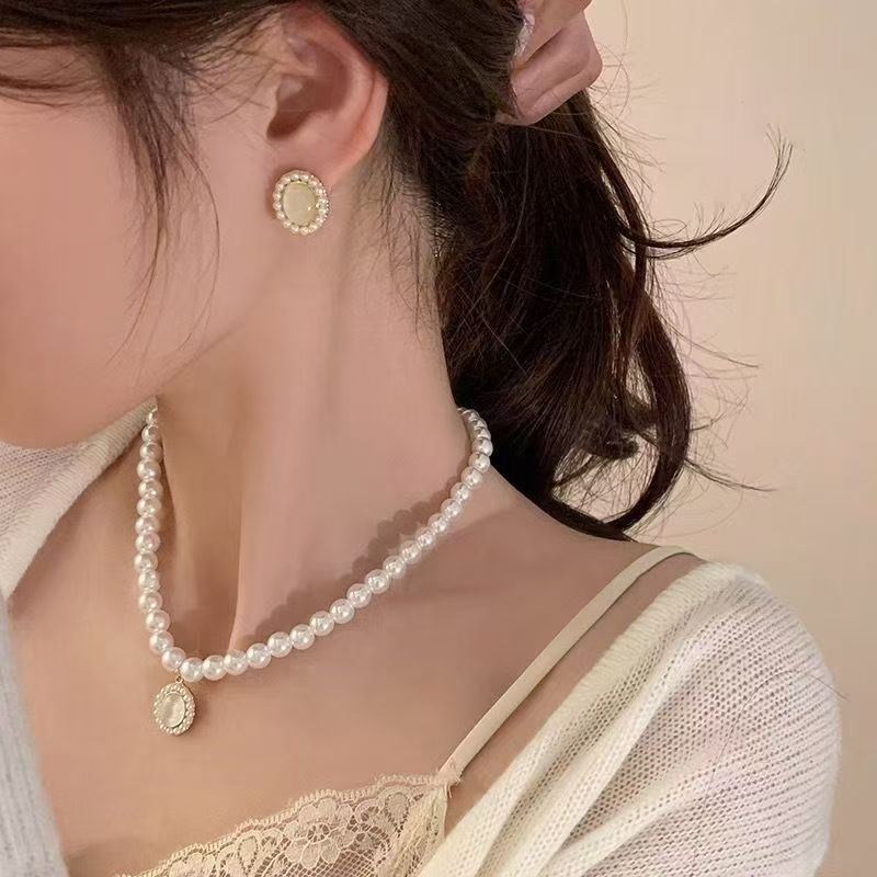 Gentle Cat-Eye Pearl Set