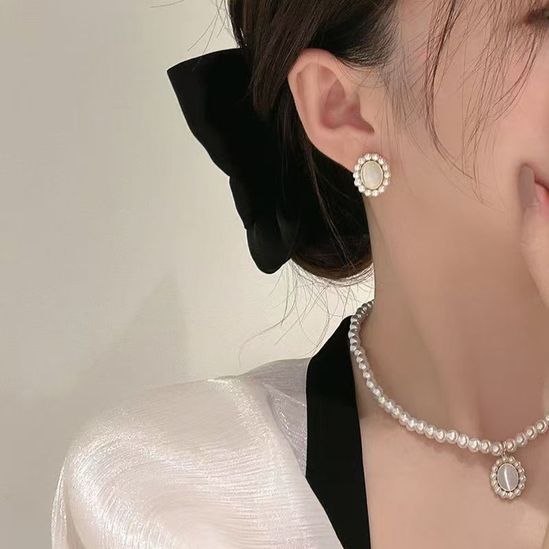 Gentle Cat-Eye Pearl Set