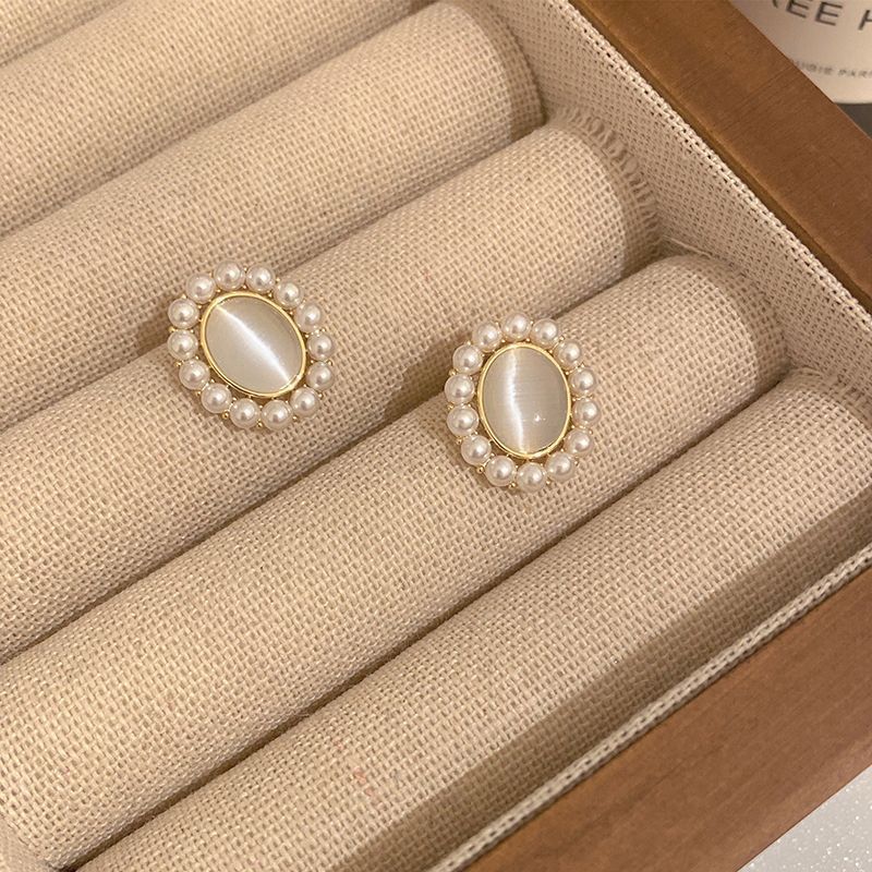 Gentle Cat-Eye Pearl Set