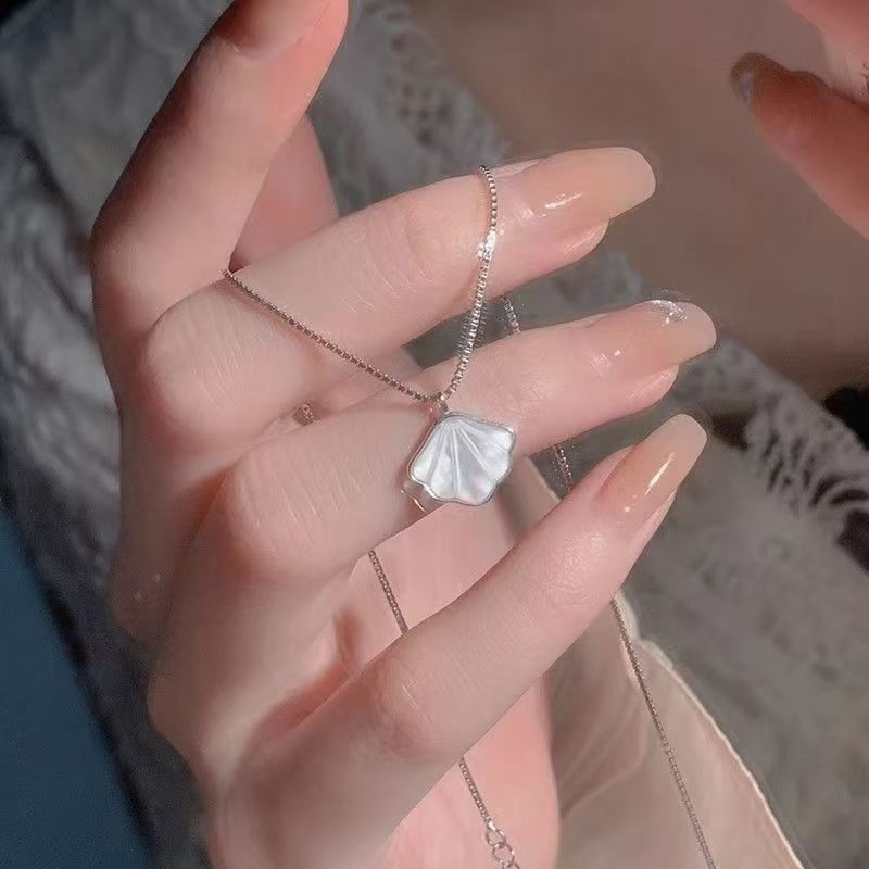 Simple  Stylish Necklace