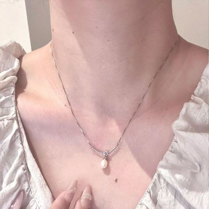 Simple  Stylish Necklace