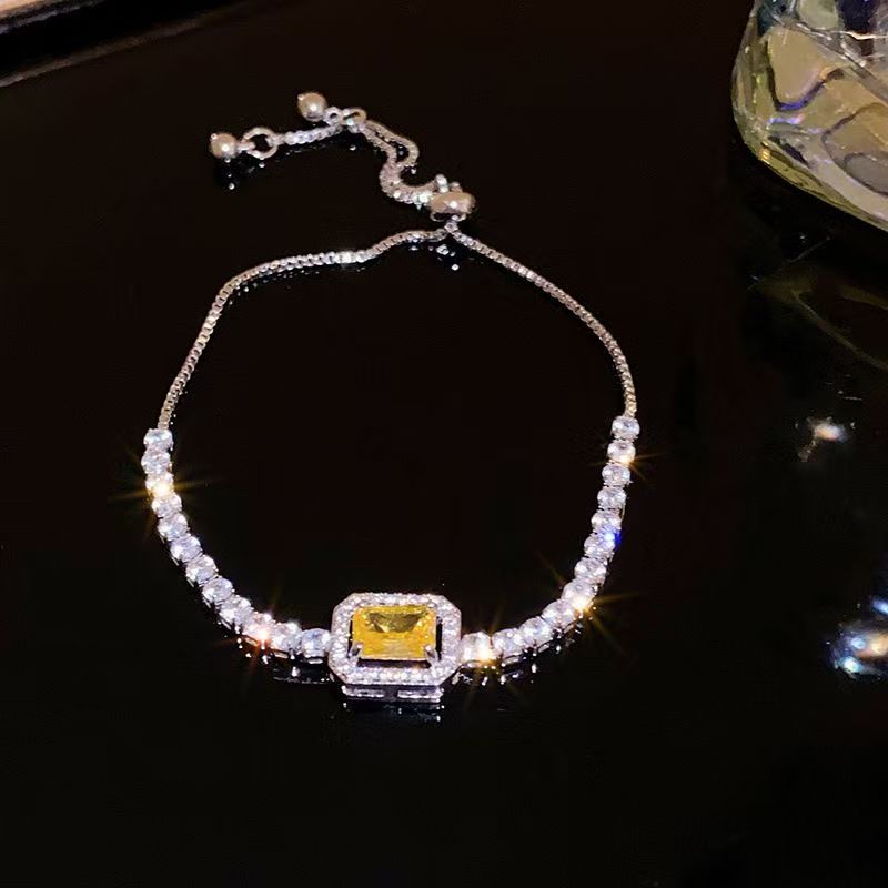 Sugar cube shaped adjustable bracelet