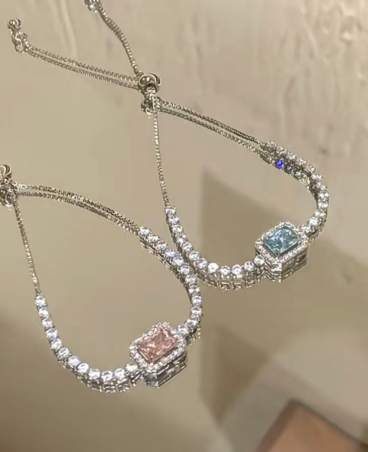 Sugar cube shaped adjustable bracelet