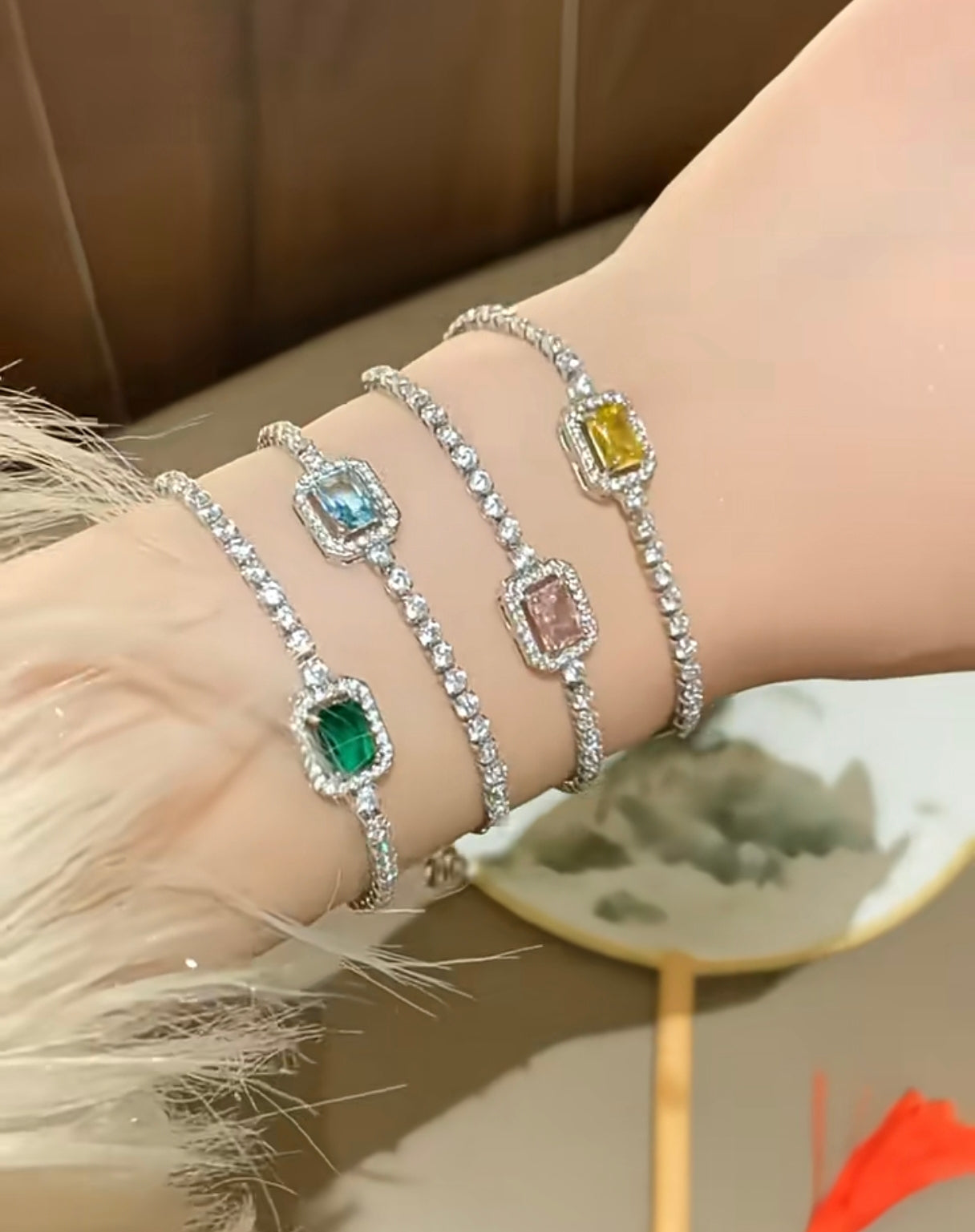 Sugar cube shaped adjustable bracelet
