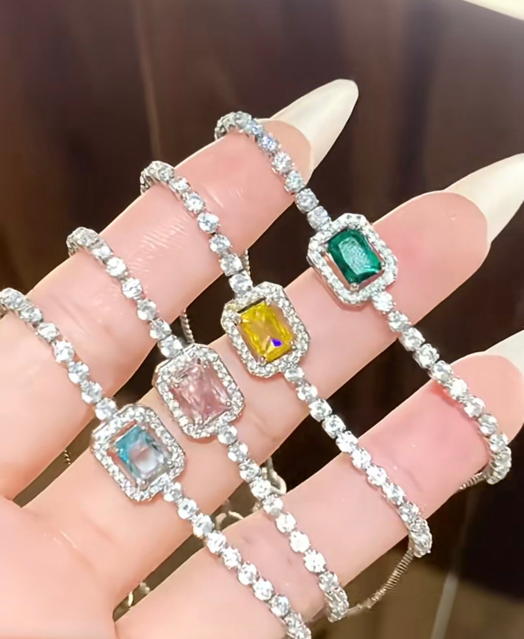 Sugar cube shaped adjustable bracelet
