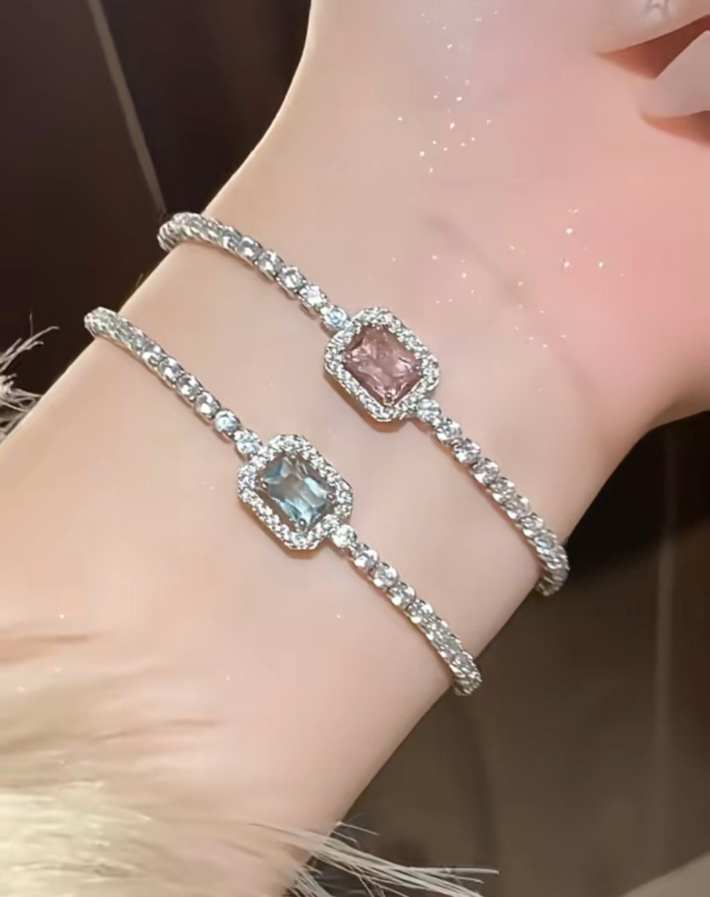 Sugar cube shaped adjustable bracelet