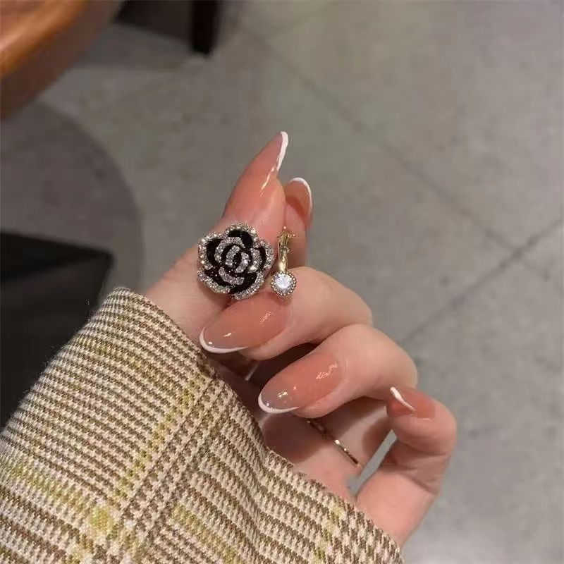 Black Camellia Ring