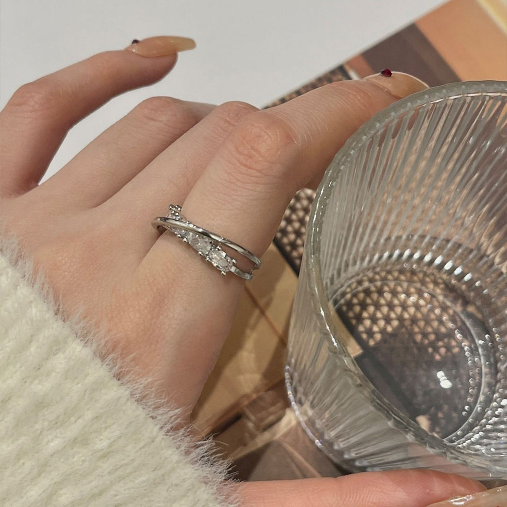 Double-layered marquise zircon ring