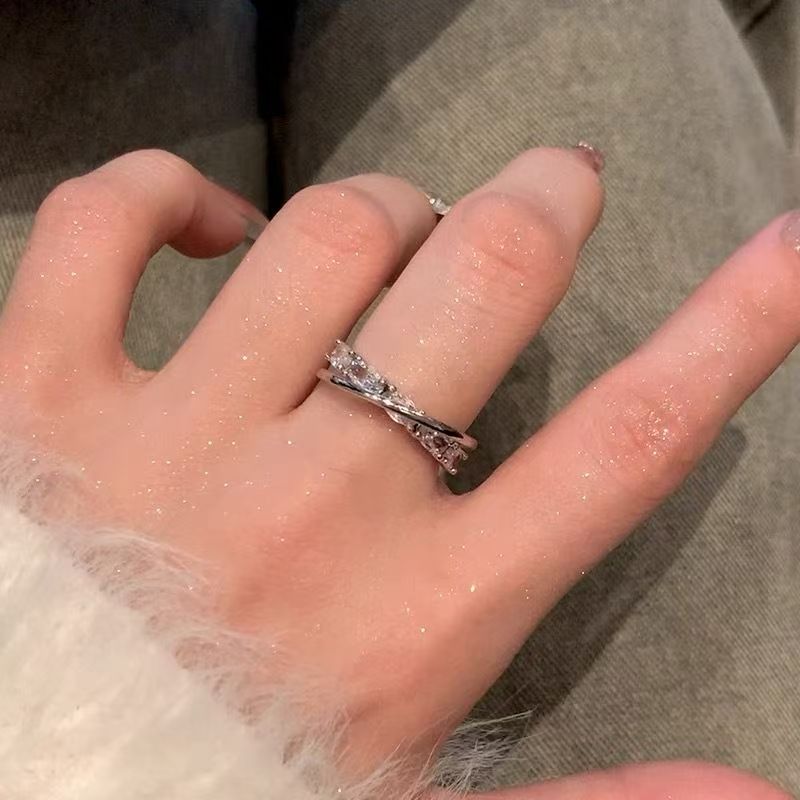 Double-layered marquise zircon ring