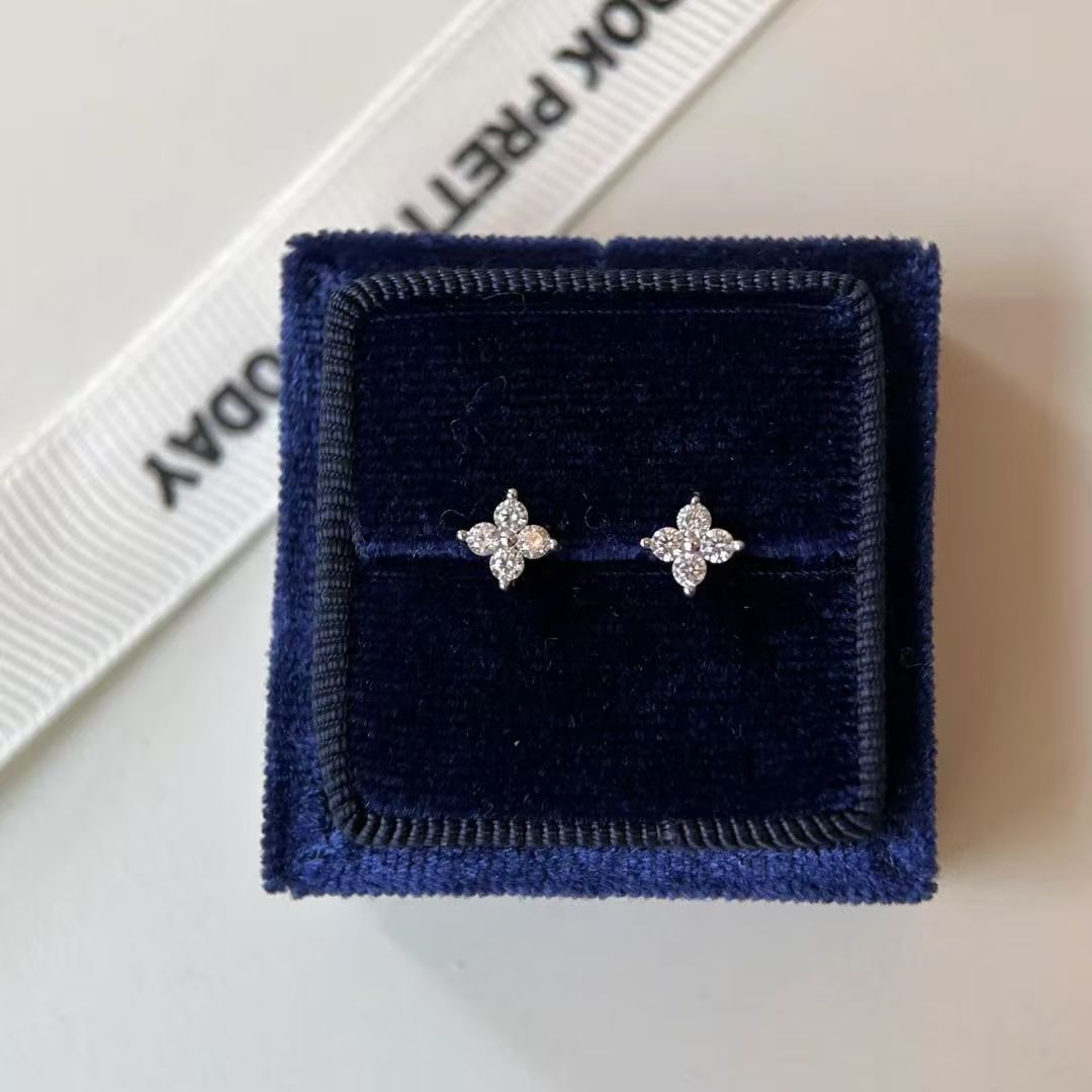Mini four-leaf clover earrings