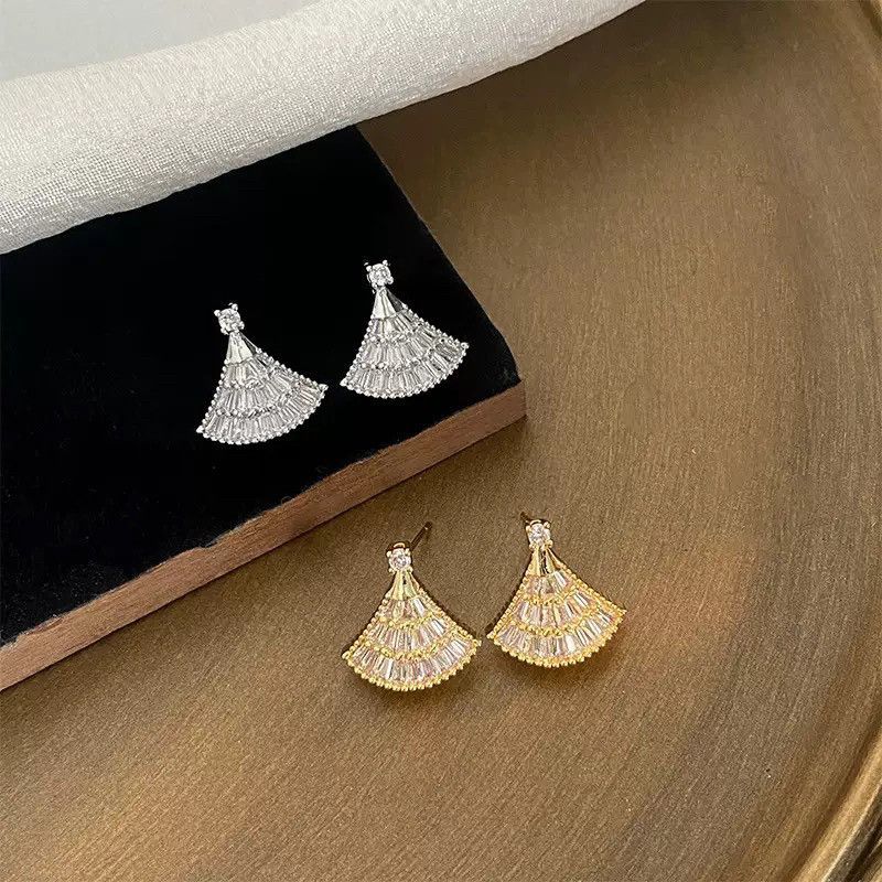 Starry Sky Fan Earrings