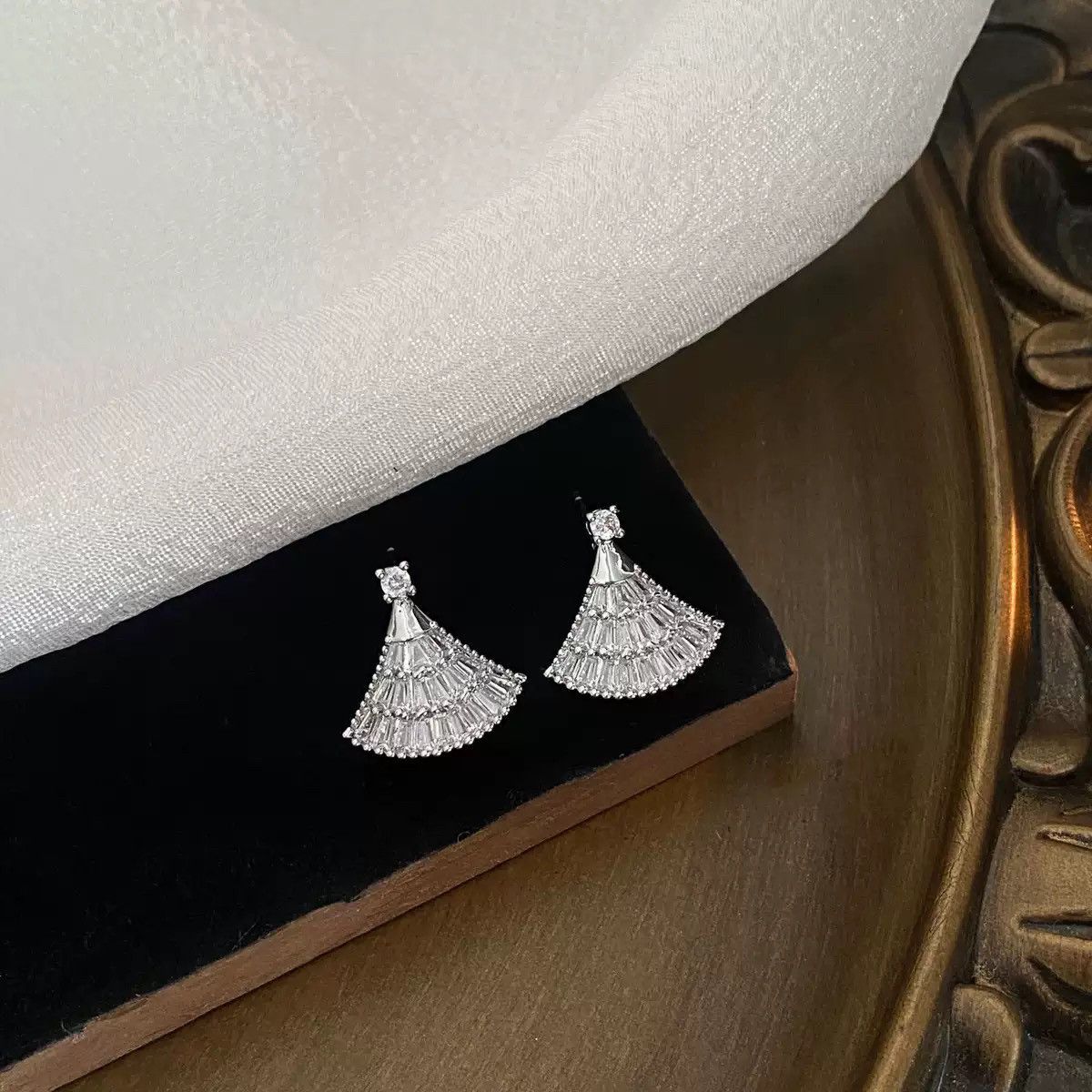 Starry Sky Fan Earrings