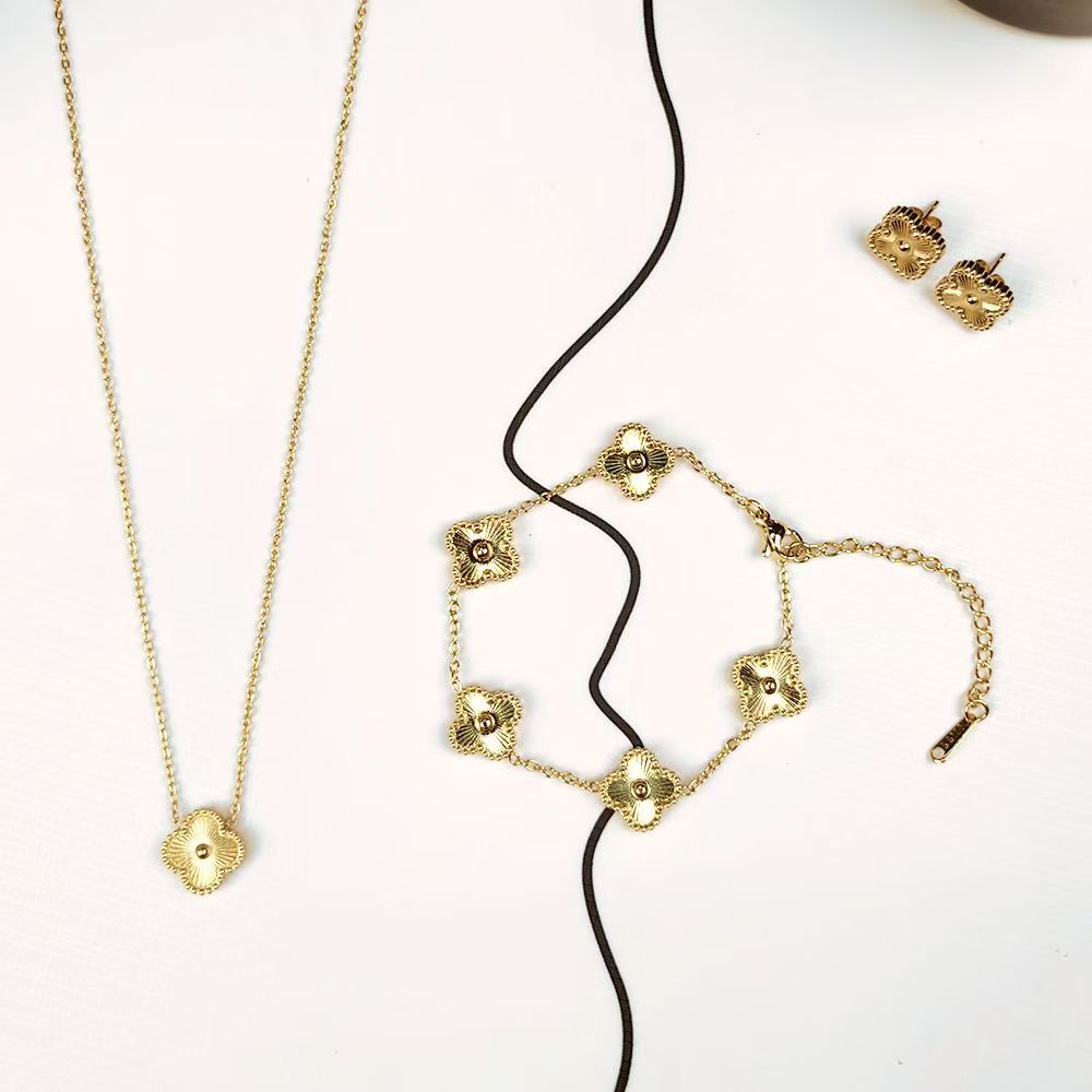 Classic Four-Leaf Clover Set