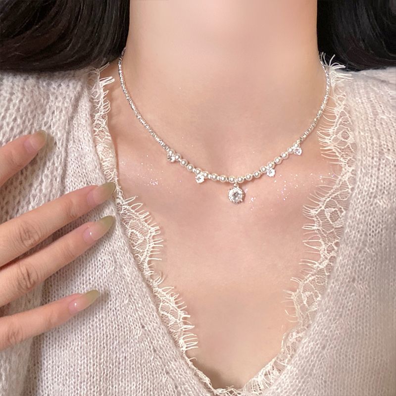 Silver Pearl Round Pendant Necklace
