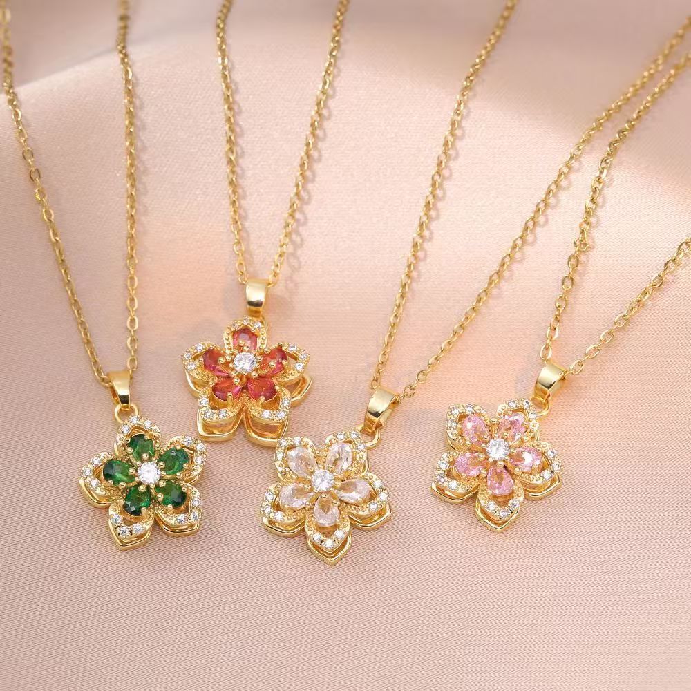 Rotatable Four-Leaf Clover Necklace