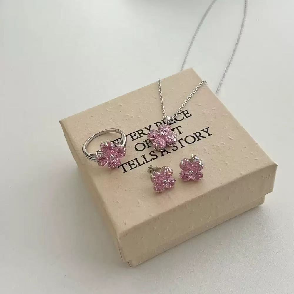 Cherry Blossom Four-Leaf Clover Full Diamond Set