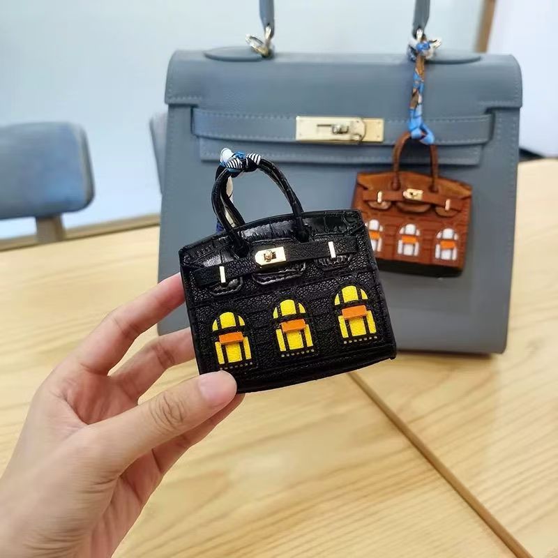 Mini house pendant bag