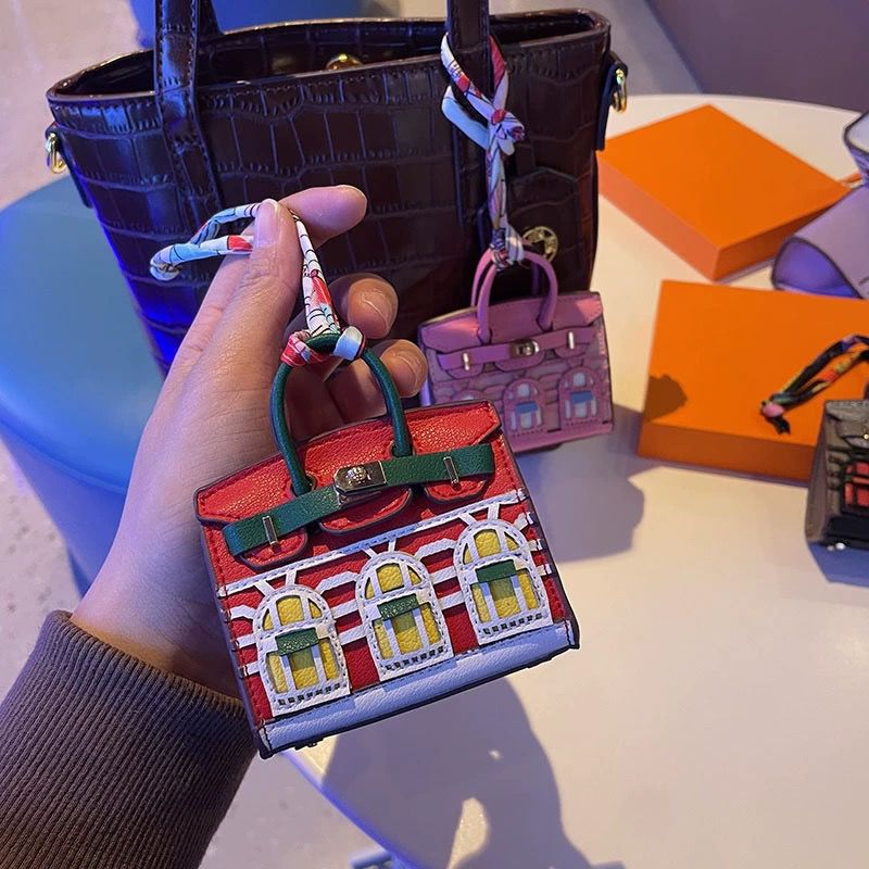 Mini house pendant bag