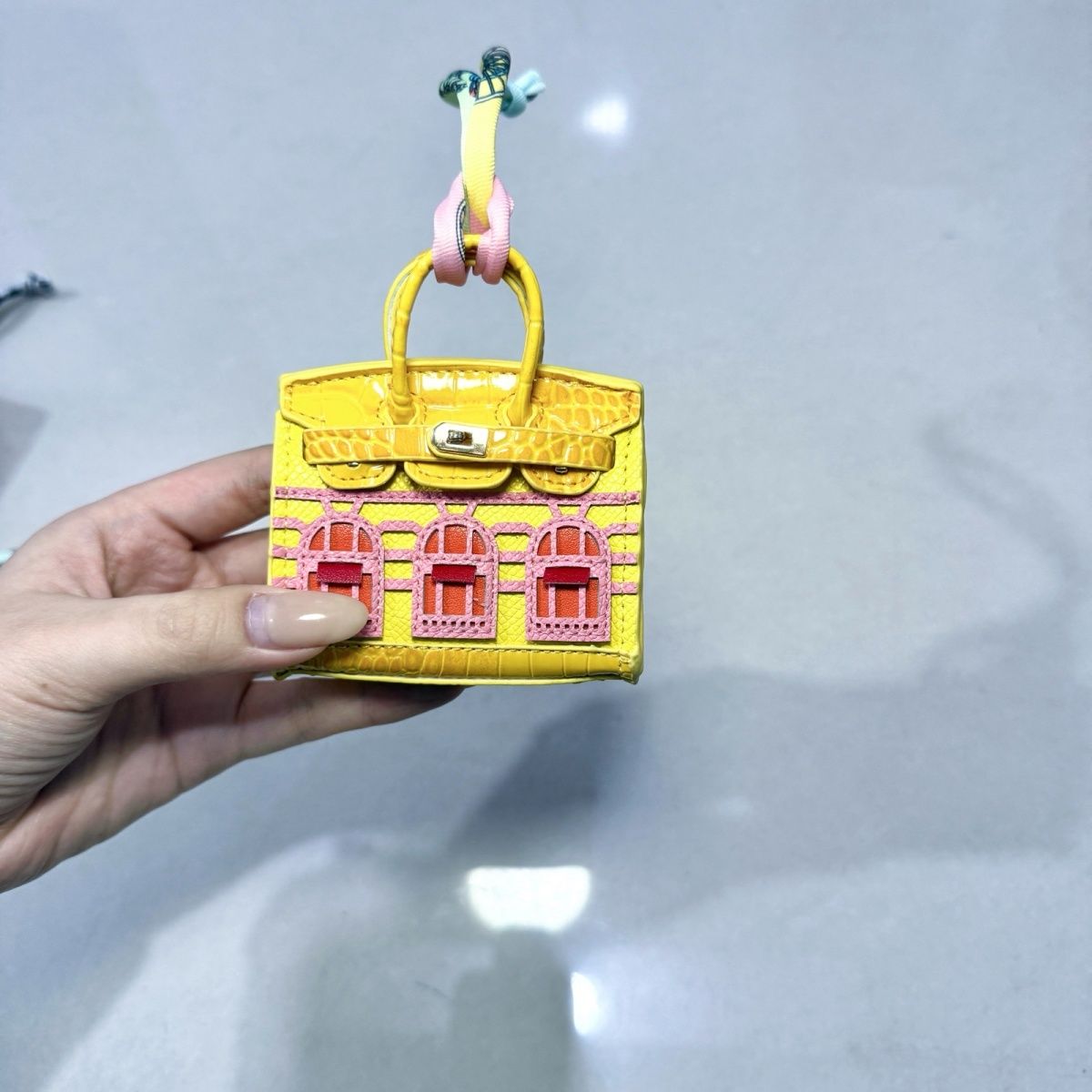 Mini house pendant bag