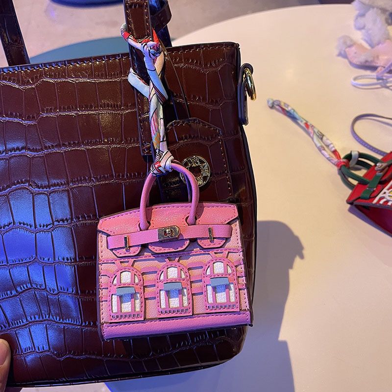 Mini house pendant bag