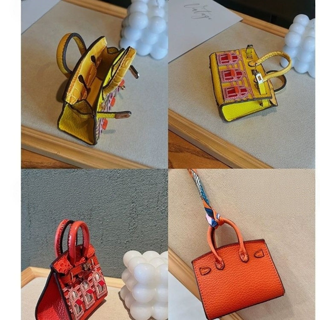 Mini house pendant bag