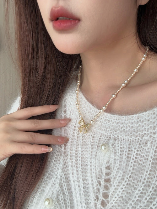 Butterfly Pearl Clavicle Necklace