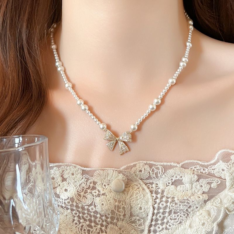 Butterfly Pearl Clavicle Necklace