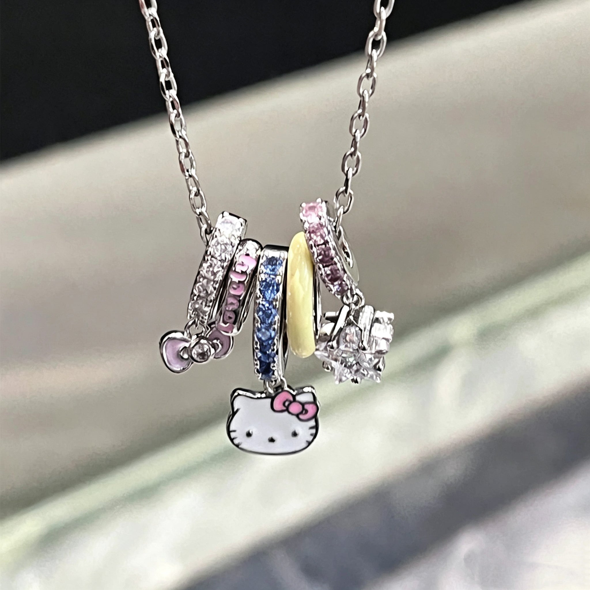 Hello Kitty "Dopamine" Style Hoop Necklace