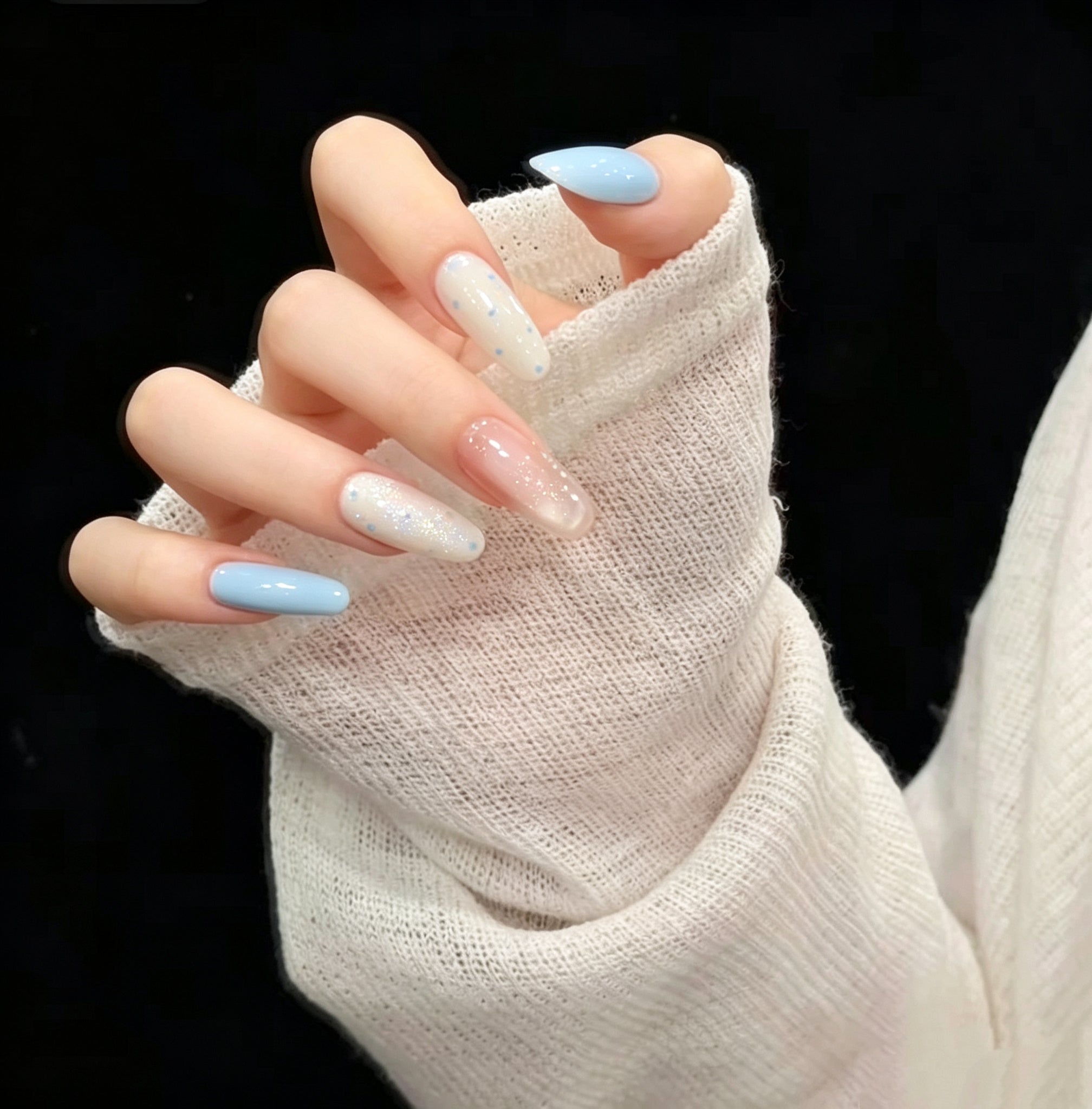 Milky Blue Polka-Dot Ombré Press-on Nails