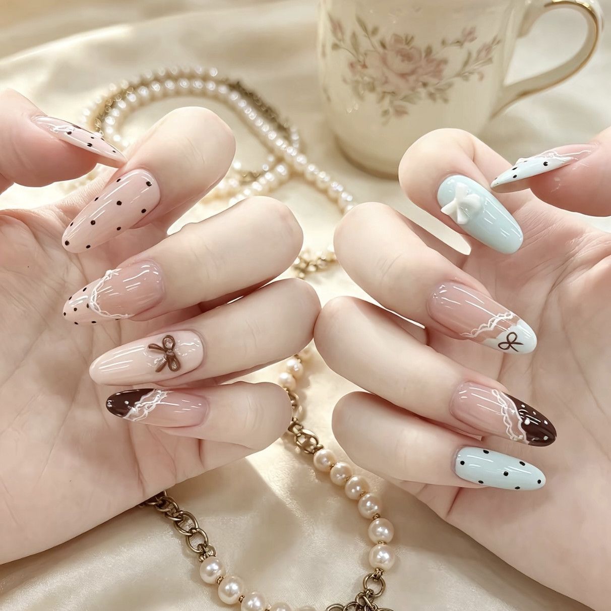 Light Blue Lace Bow Press-on Nails