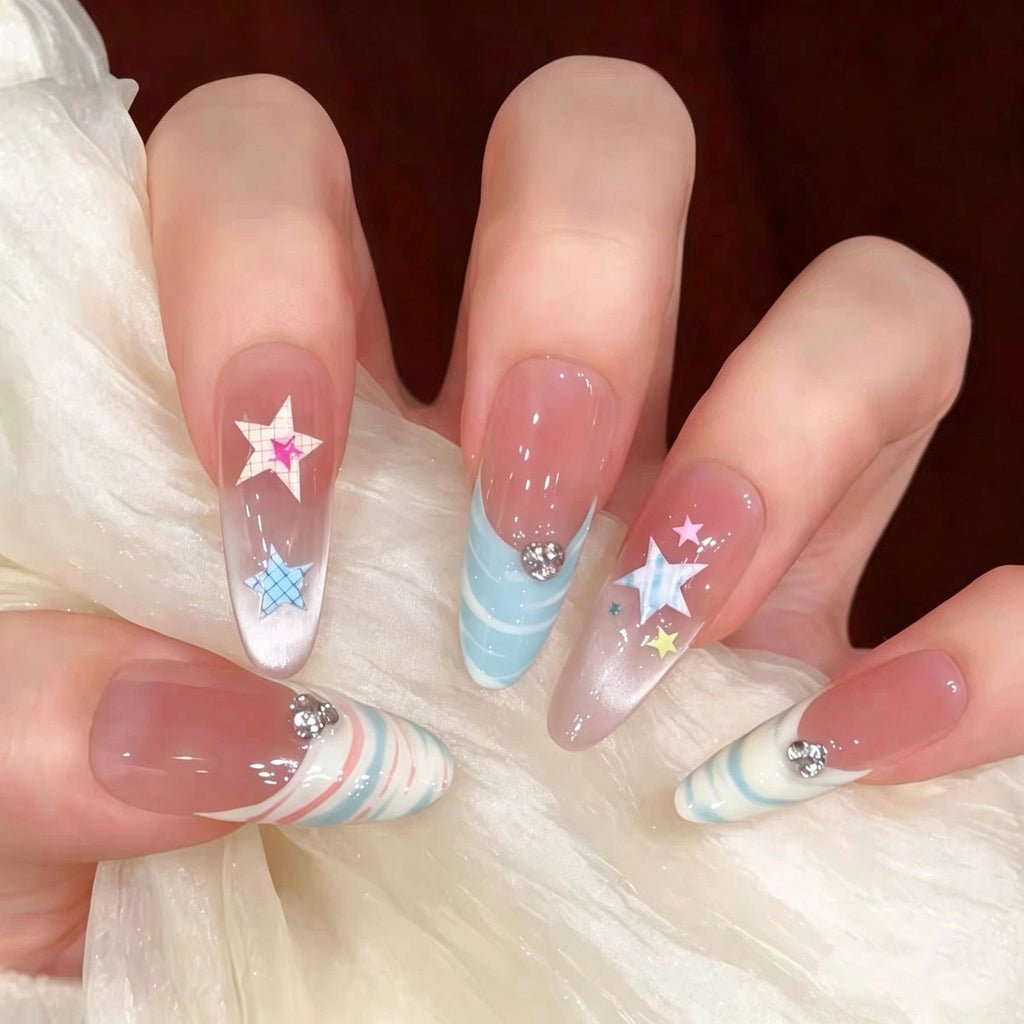 “Star & Stripe” Press-On Nails